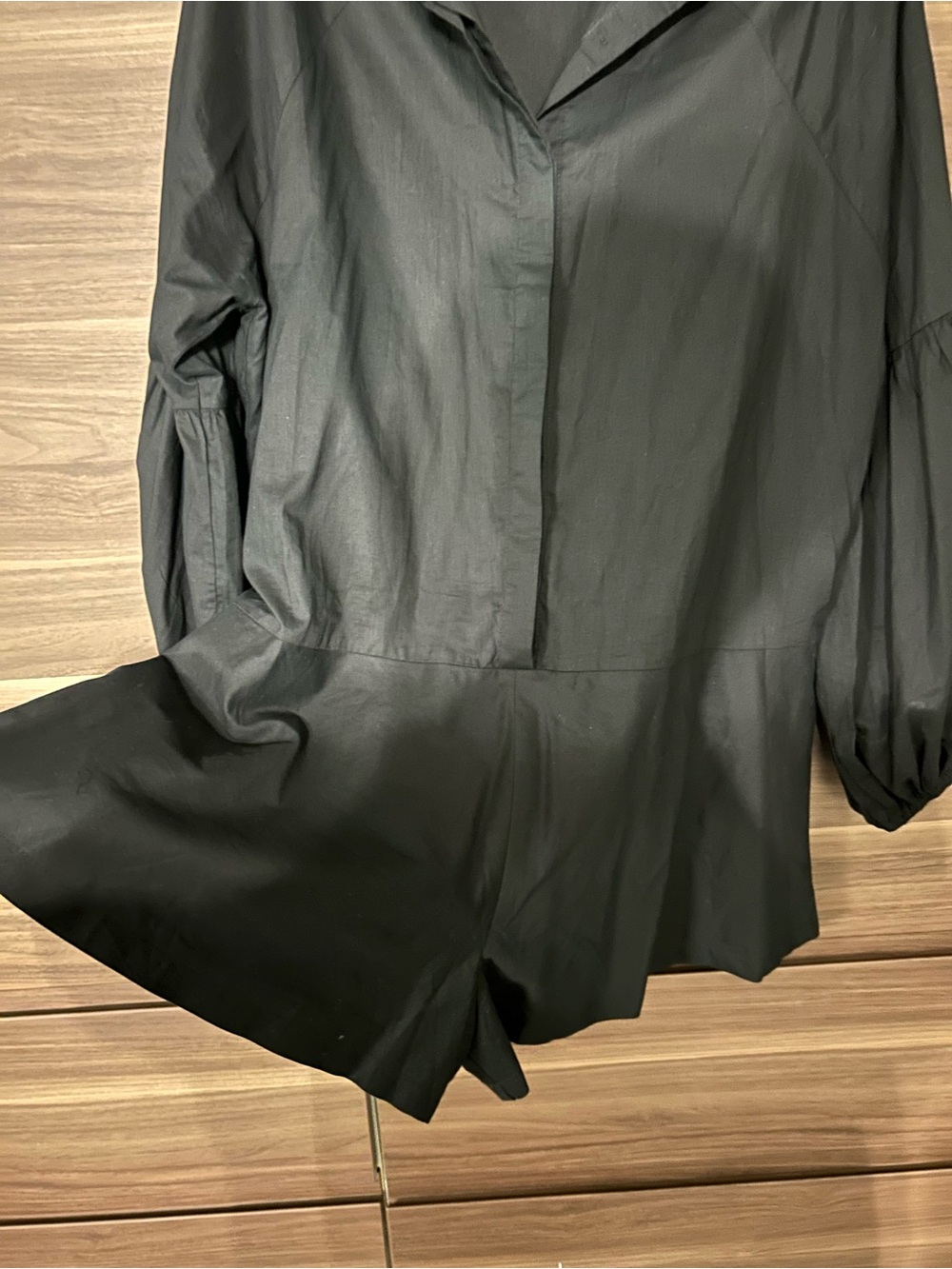 Petal & Pup Black romper with Balloon Sleeves - Picture 4 of 5